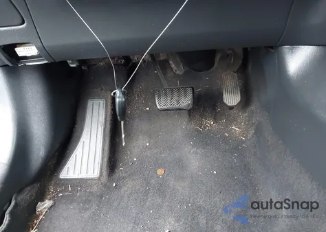 2011 Toyota Corolla S from USA, damaged, VIN 2T1BU4EE7BC698091